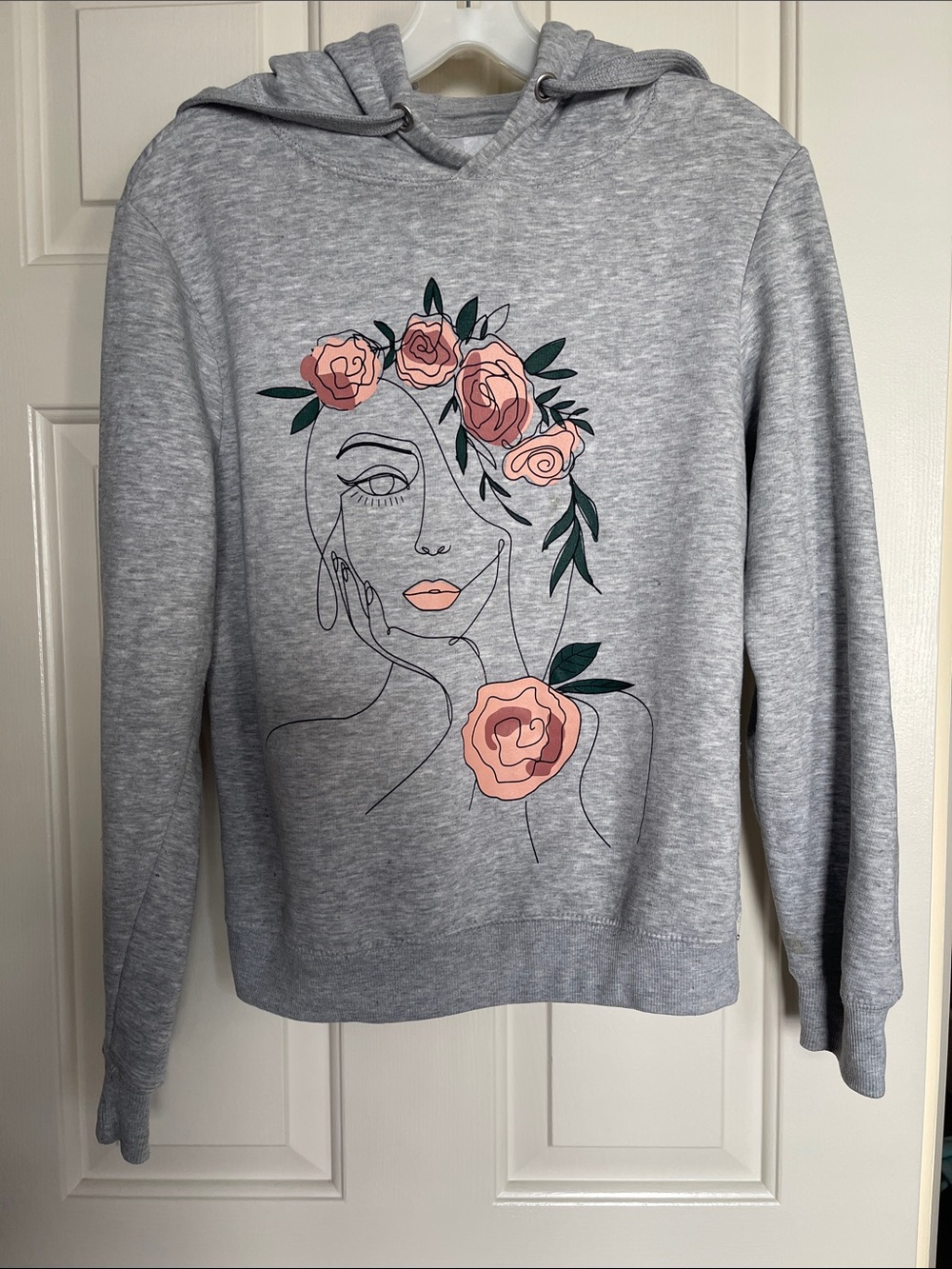 Serra Gray Women’s Artsy Hoodie Size Large
